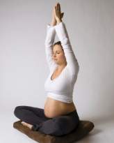 Underlättar. Att träna under graviditeten får dig inte bara att må bättre, utan kan också underlätta förlossningen.