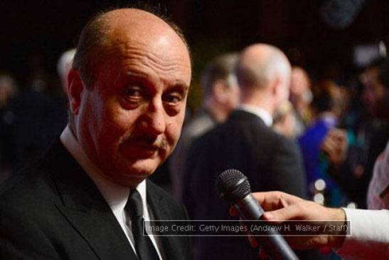 Anupam Kher comes to the rescue of a suicidal fan