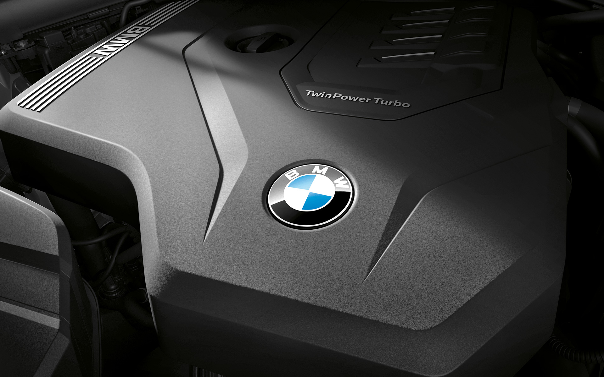 BMW Serie 3 Touring (G21), motore benzina BMW TwinPower Turbo a 4 cilindri.
